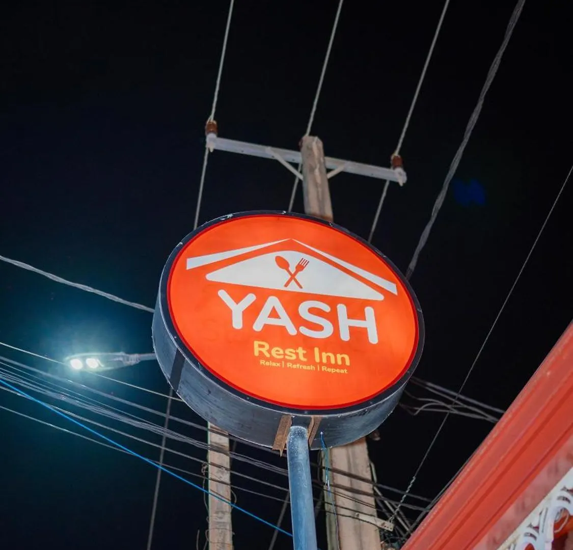 Yash Rest Inn 니곰보 호텔