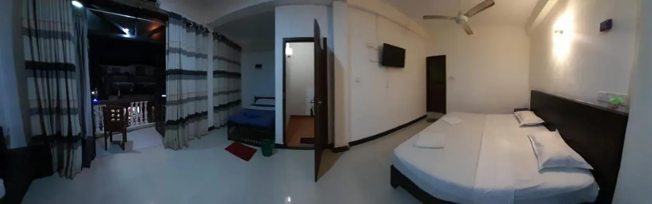 호텔 Yash Rest Inn 니곰보